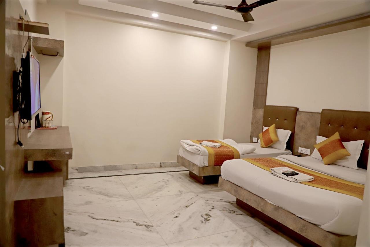 Hotel Klick International At "5 Min Walking " From New Delhi Railway Station Bagian luar foto