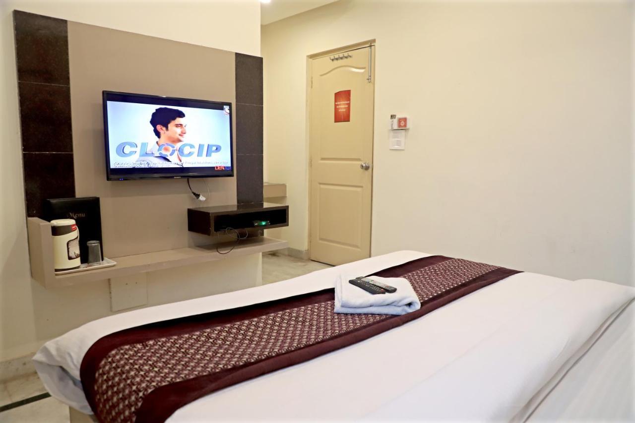 Hotel Klick International At "5 Min Walking " From New Delhi Railway Station Bagian luar foto