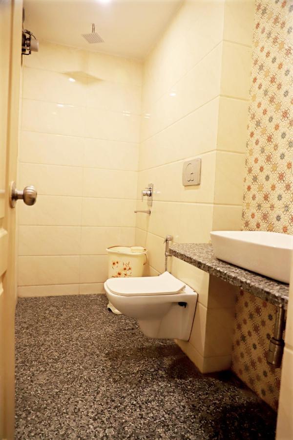 Hotel Klick International At "5 Min Walking " From New Delhi Railway Station Bagian luar foto