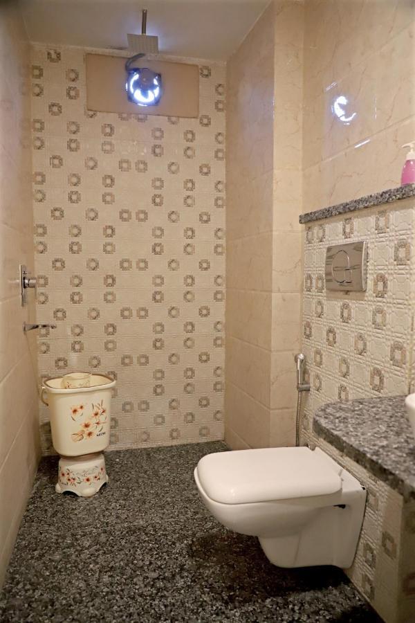 Hotel Klick International At "5 Min Walking " From New Delhi Railway Station Bagian luar foto